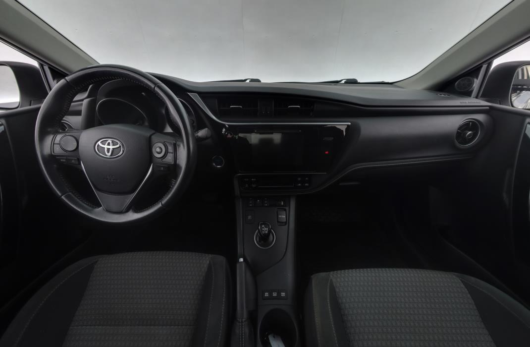 TOYOTA AURIS 2018