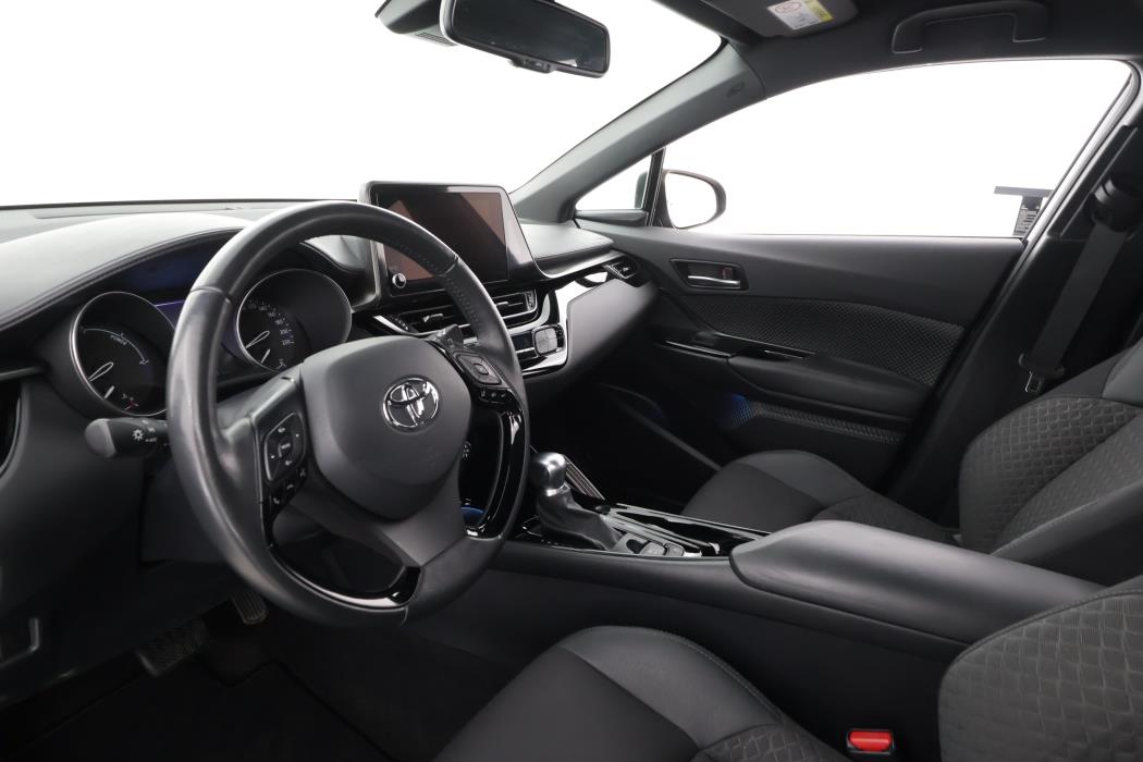 TOYOTA C-HR 2023