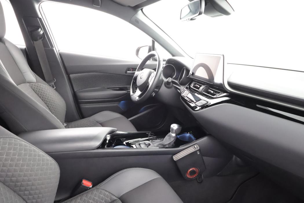 TOYOTA C-HR 2023