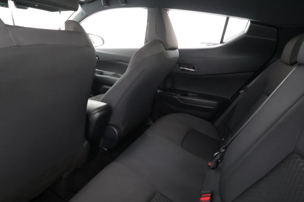 TOYOTA C-HR 2023