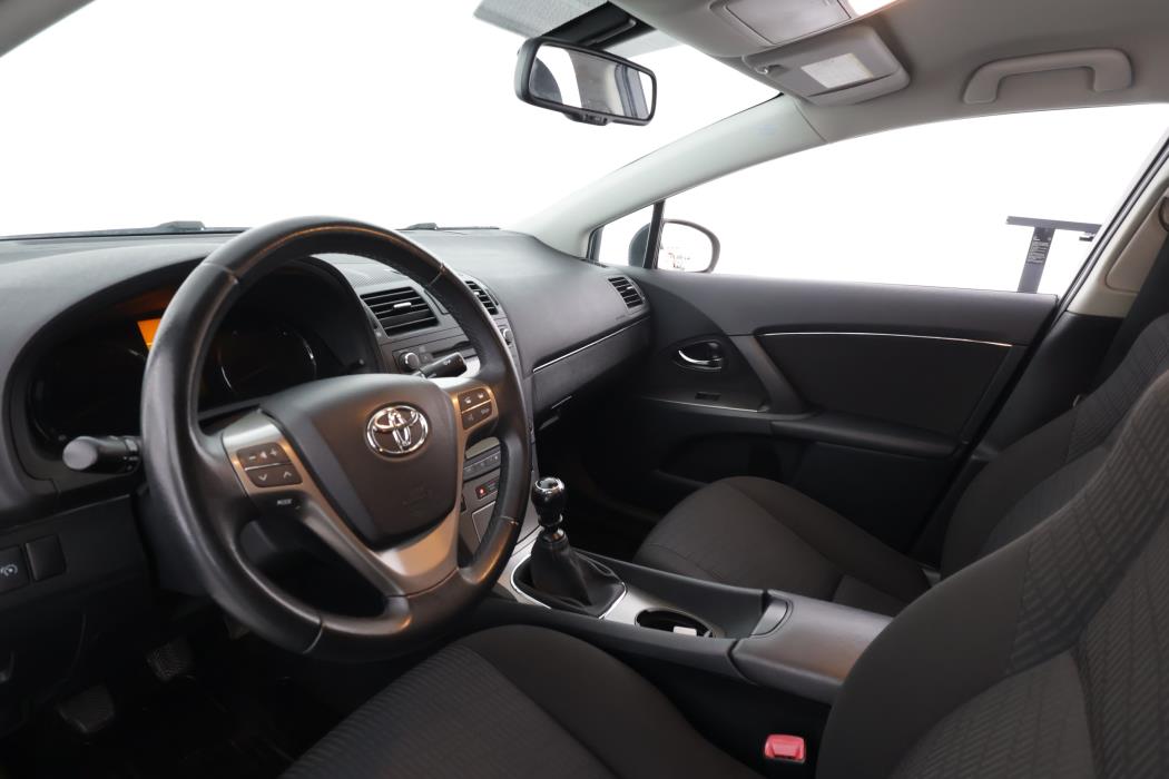 TOYOTA AVENSIS 2010