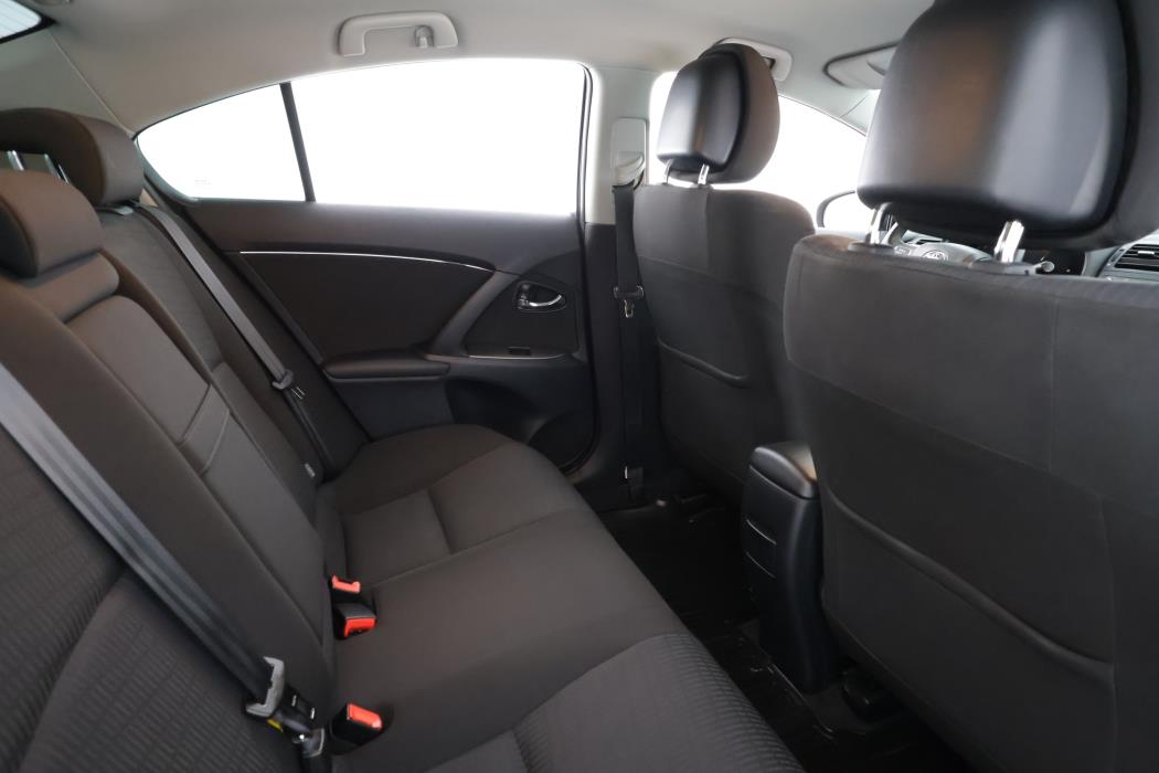 TOYOTA AVENSIS 2010
