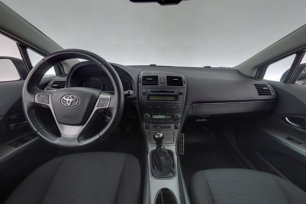 TOYOTA AVENSIS 2010
