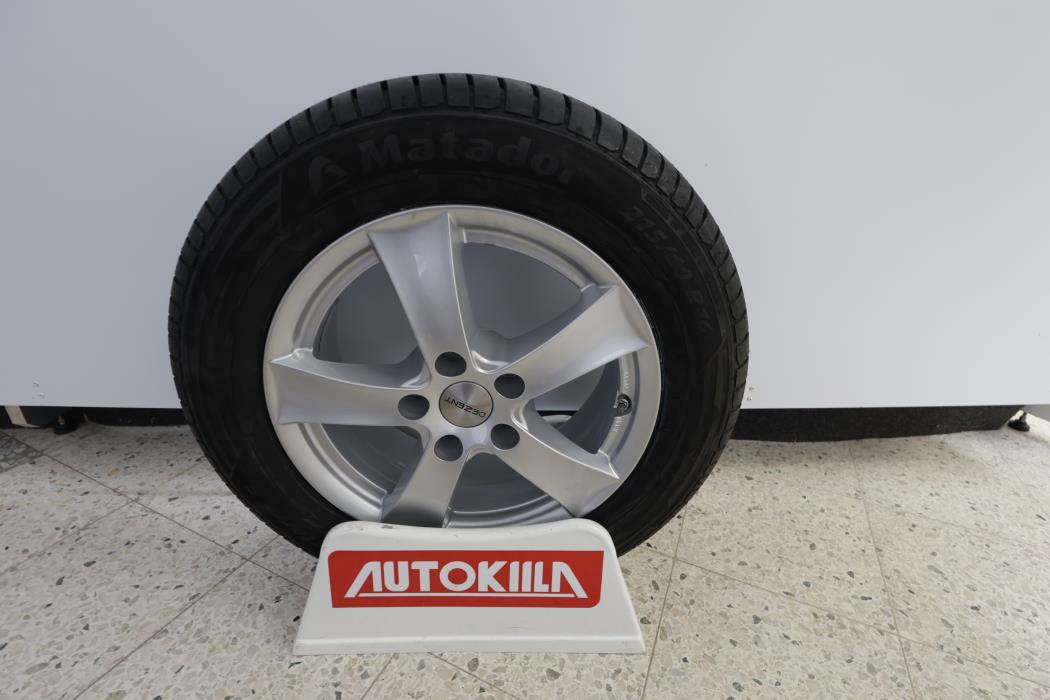 TOYOTA Yaris Cross 2022