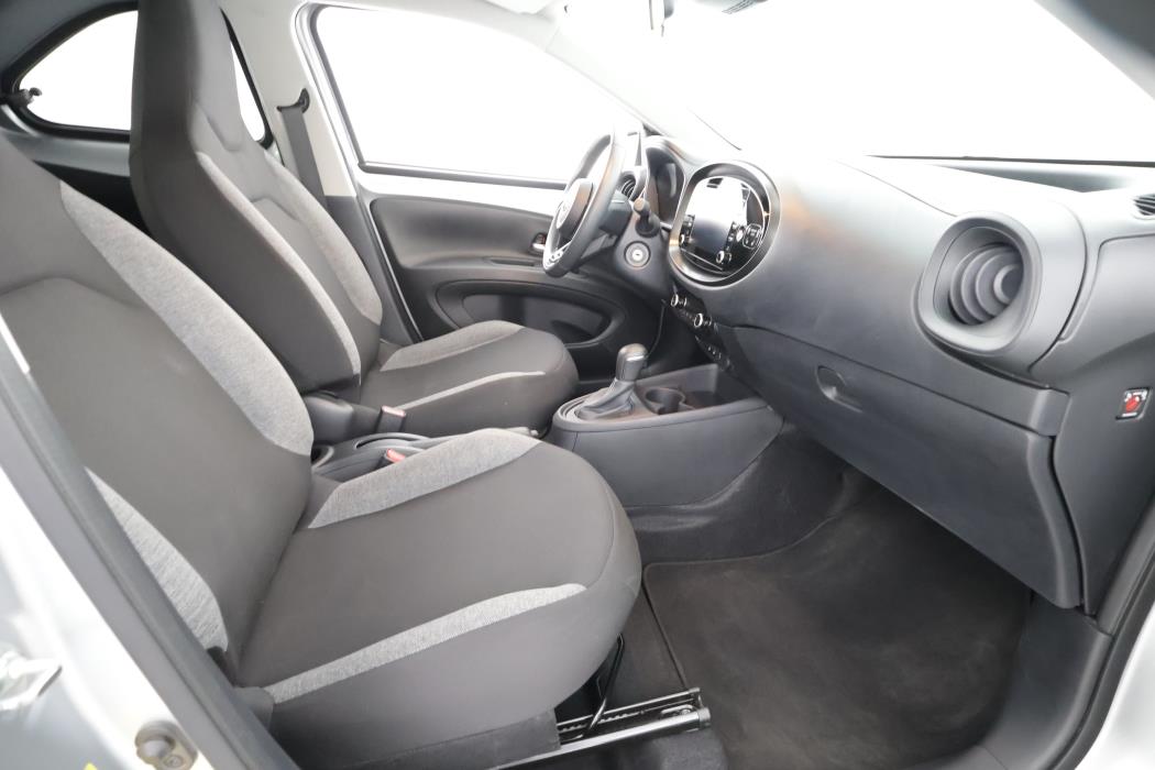 TOYOTA Aygo X 2023