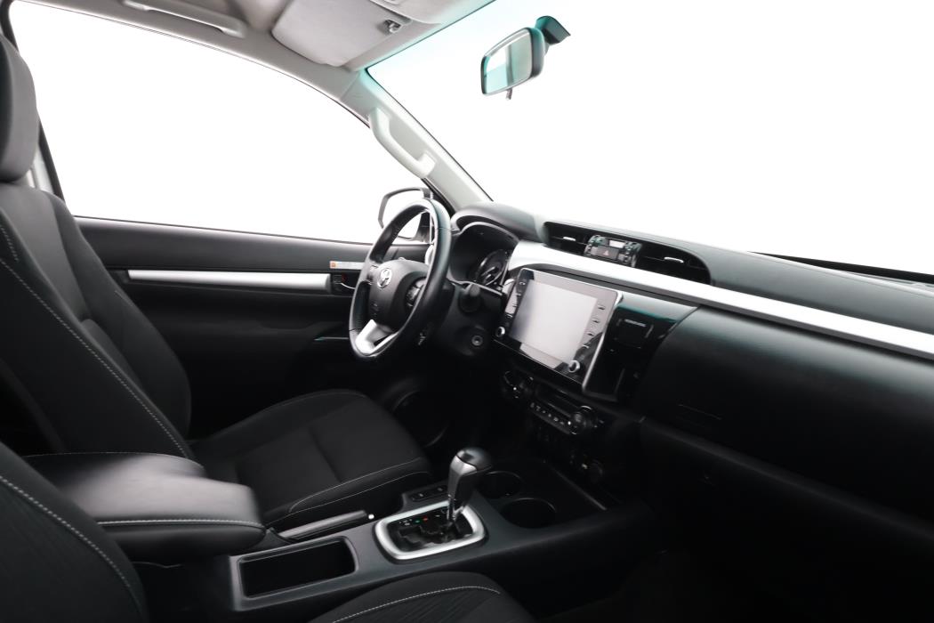 TOYOTA HILUX 2023
