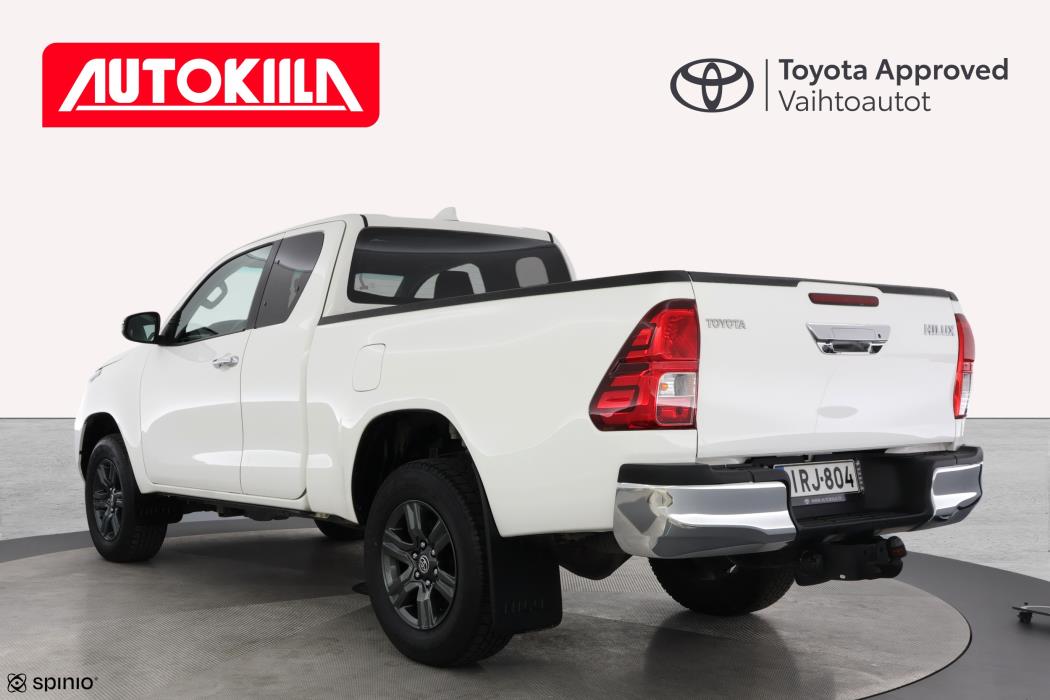 TOYOTA HILUX 2023