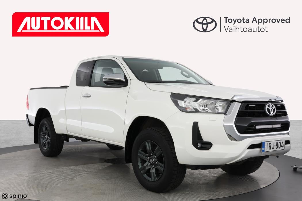 TOYOTA HILUX 2023