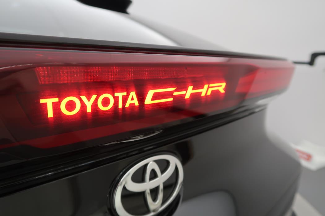 TOYOTA C-HR 2024