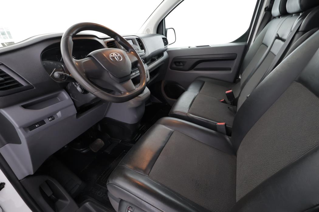 TOYOTA Proace 2021