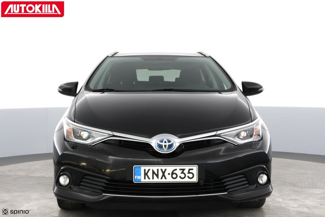 TOYOTA AURIS 2016