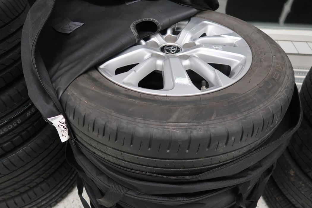 TOYOTA Yaris Cross 2023