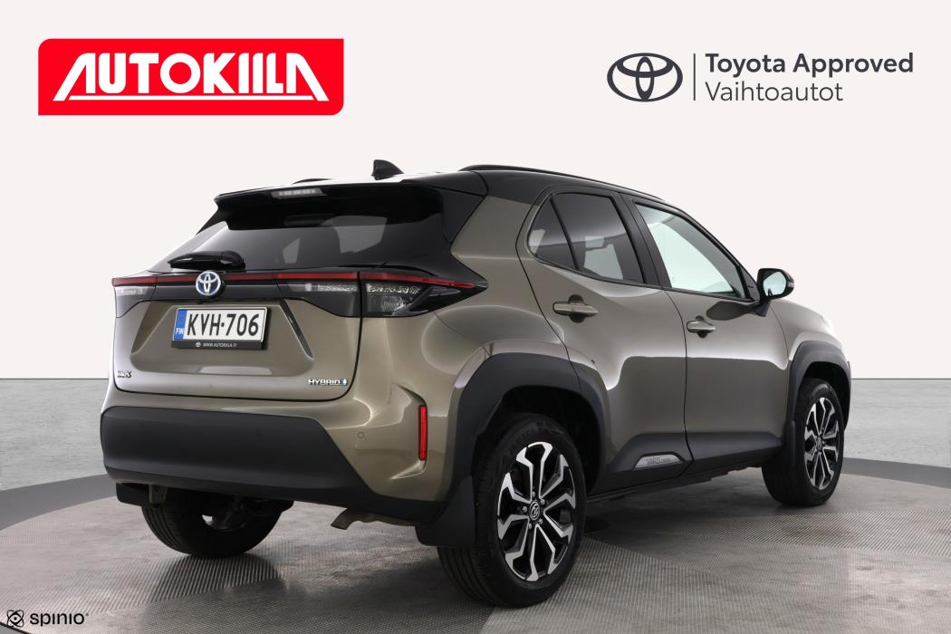 TOYOTA Yaris Cross 2023