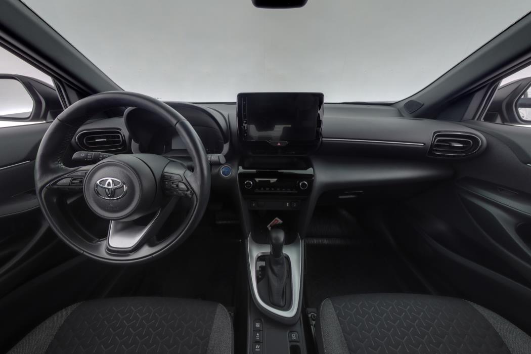 TOYOTA Yaris Cross 2023