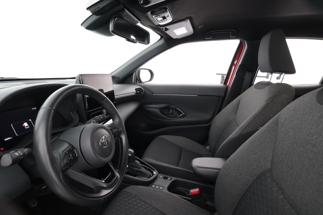 TOYOTA Yaris Cross 2024