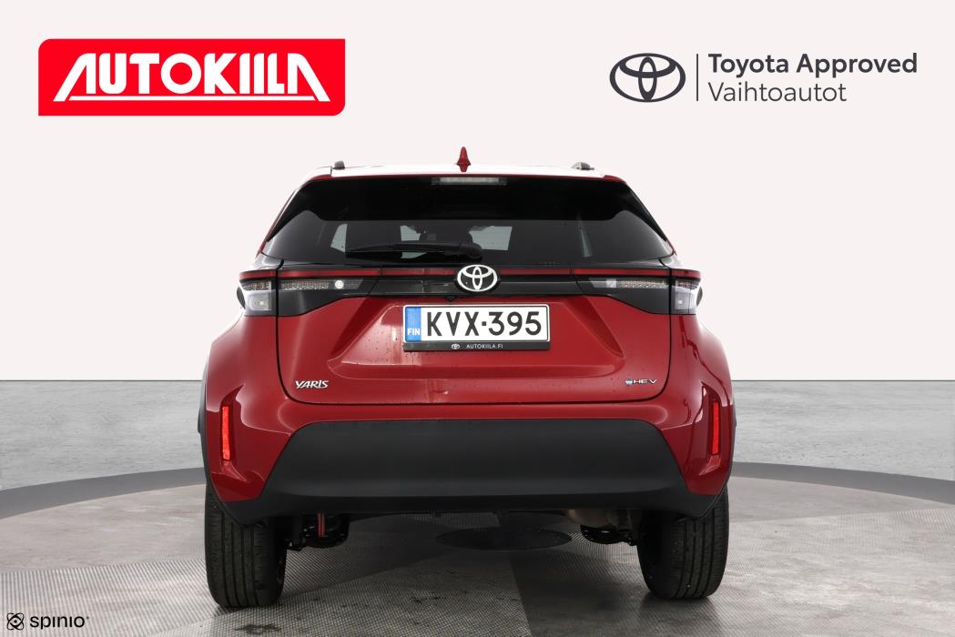 TOYOTA Yaris Cross 2024