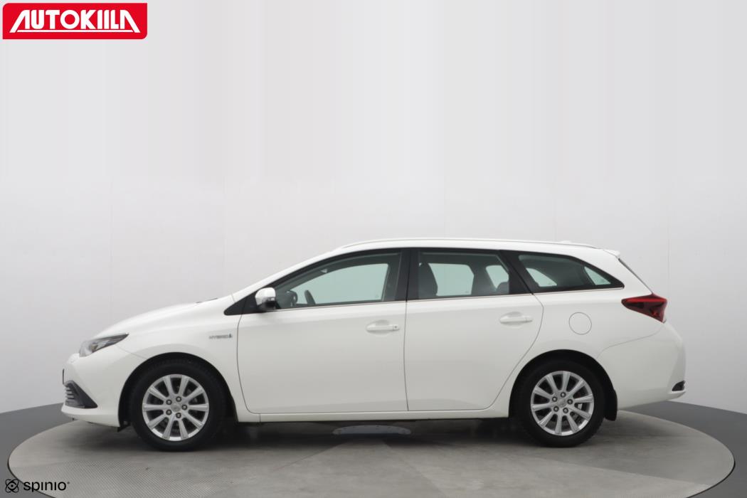 TOYOTA AURIS 2016