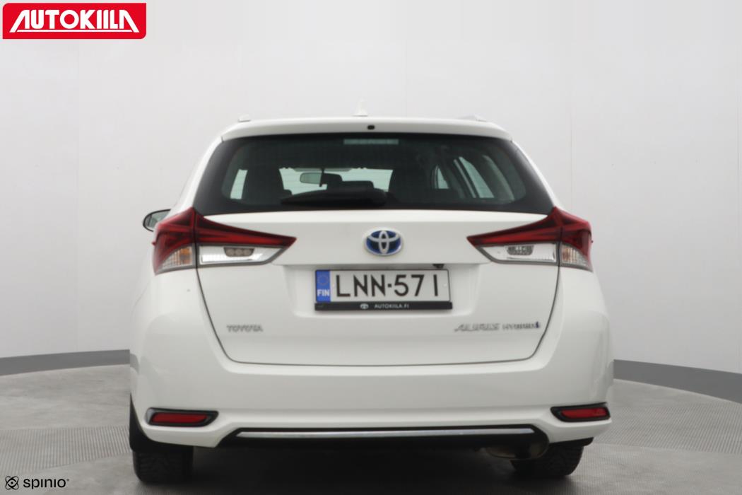 TOYOTA AURIS 2016
