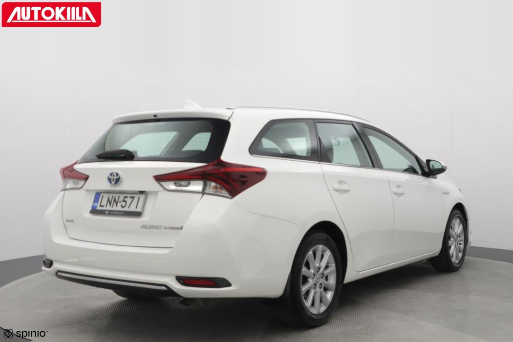 TOYOTA AURIS 2016