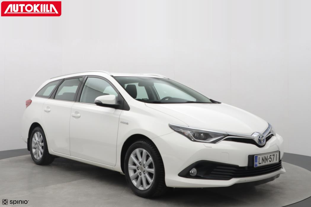 TOYOTA AURIS 2016