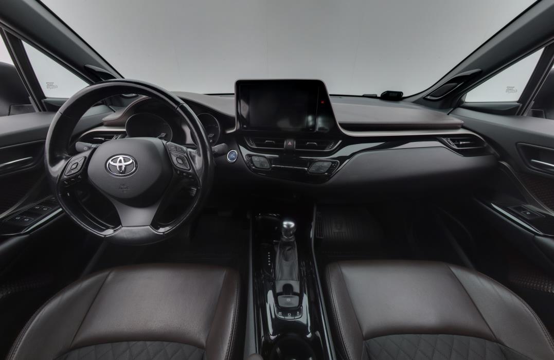 TOYOTA C-HR 2017
