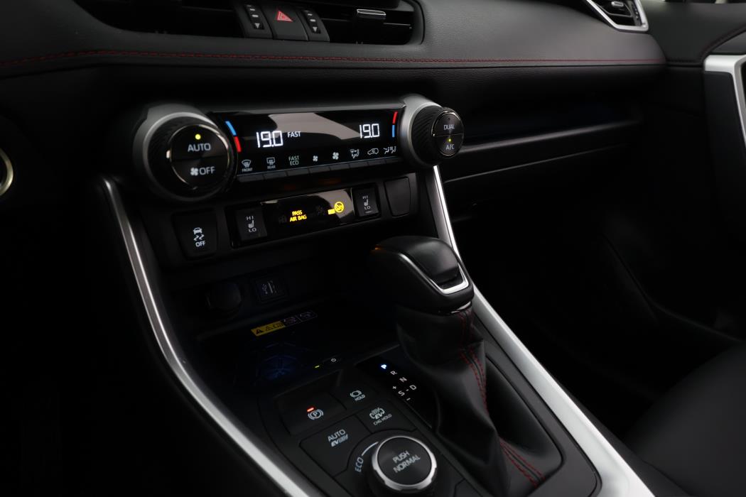 TOYOTA RAV4 Plug-in 2025