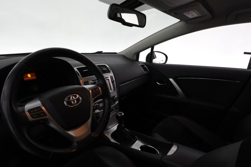 TOYOTA AVENSIS 2013