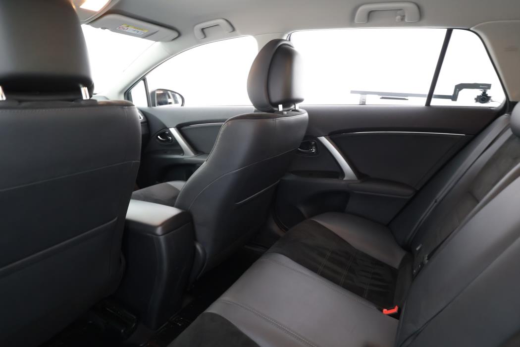 TOYOTA AVENSIS 2013