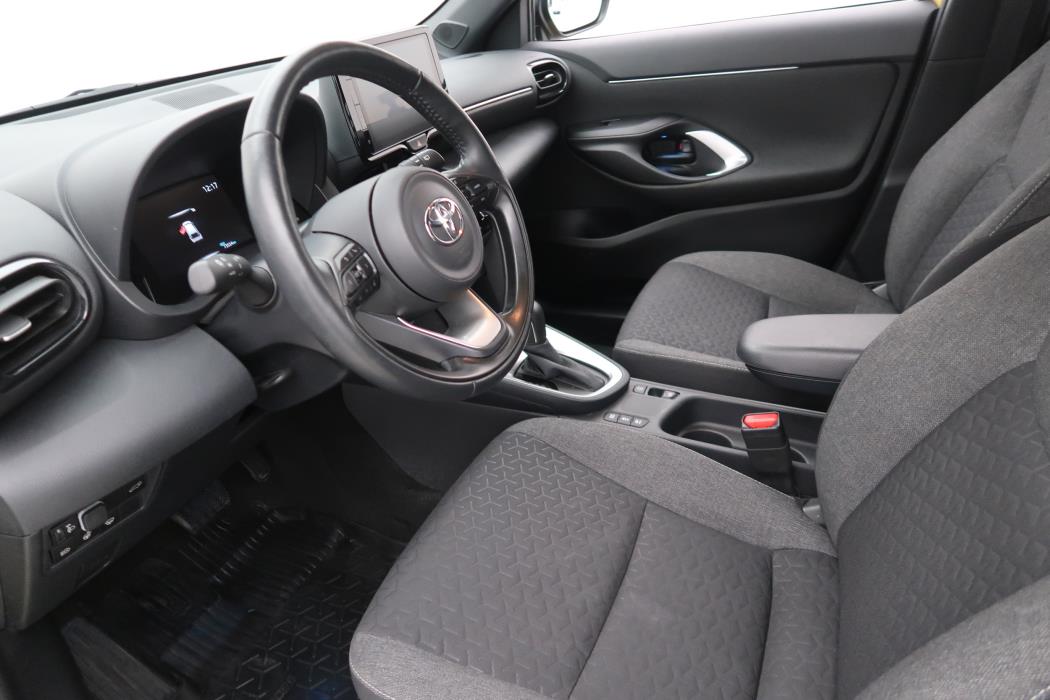 TOYOTA Yaris Cross 2022
