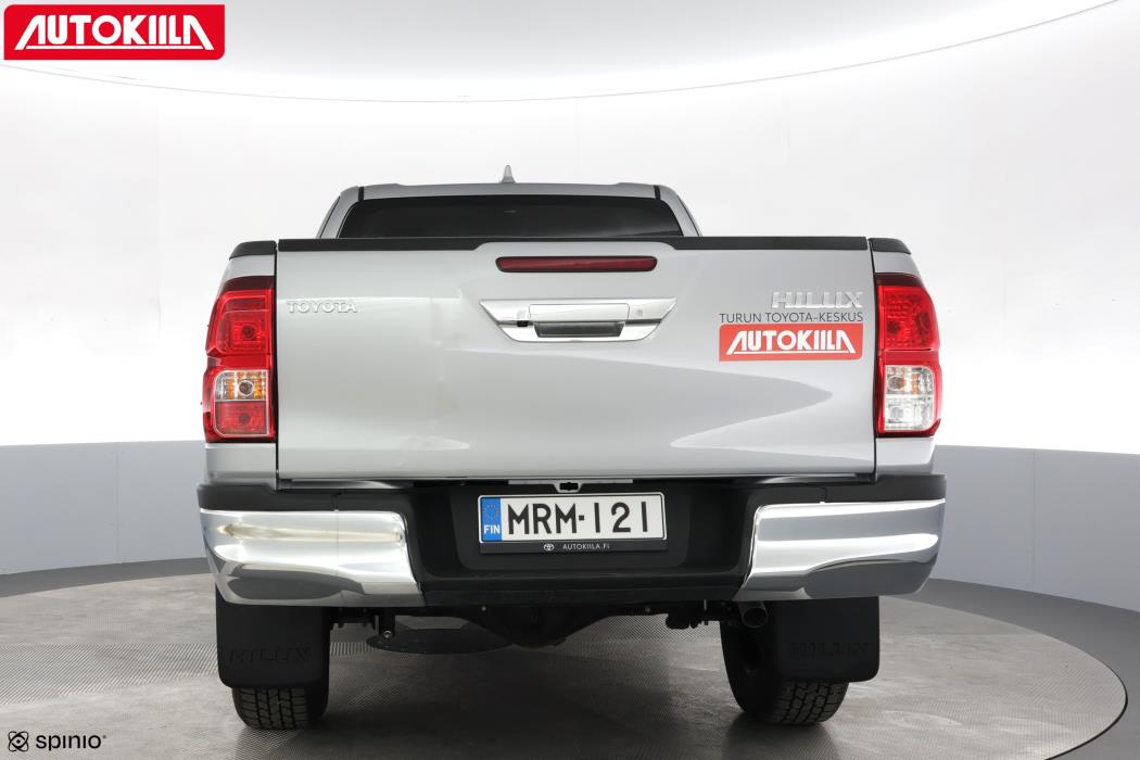 TOYOTA HILUX 2025