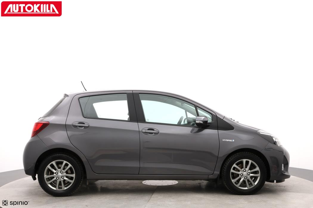 TOYOTA YARIS 2016