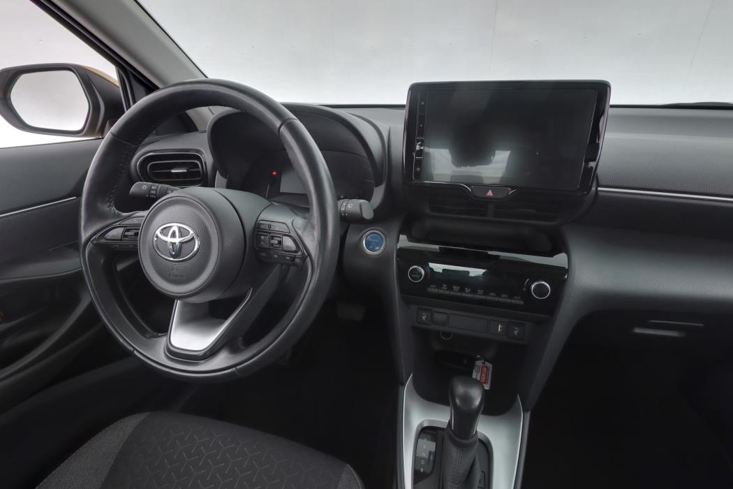 TOYOTA Yaris Cross 2024