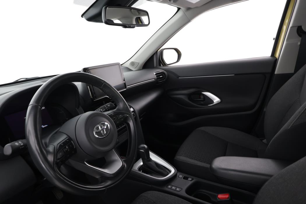 TOYOTA Yaris Cross 2024
