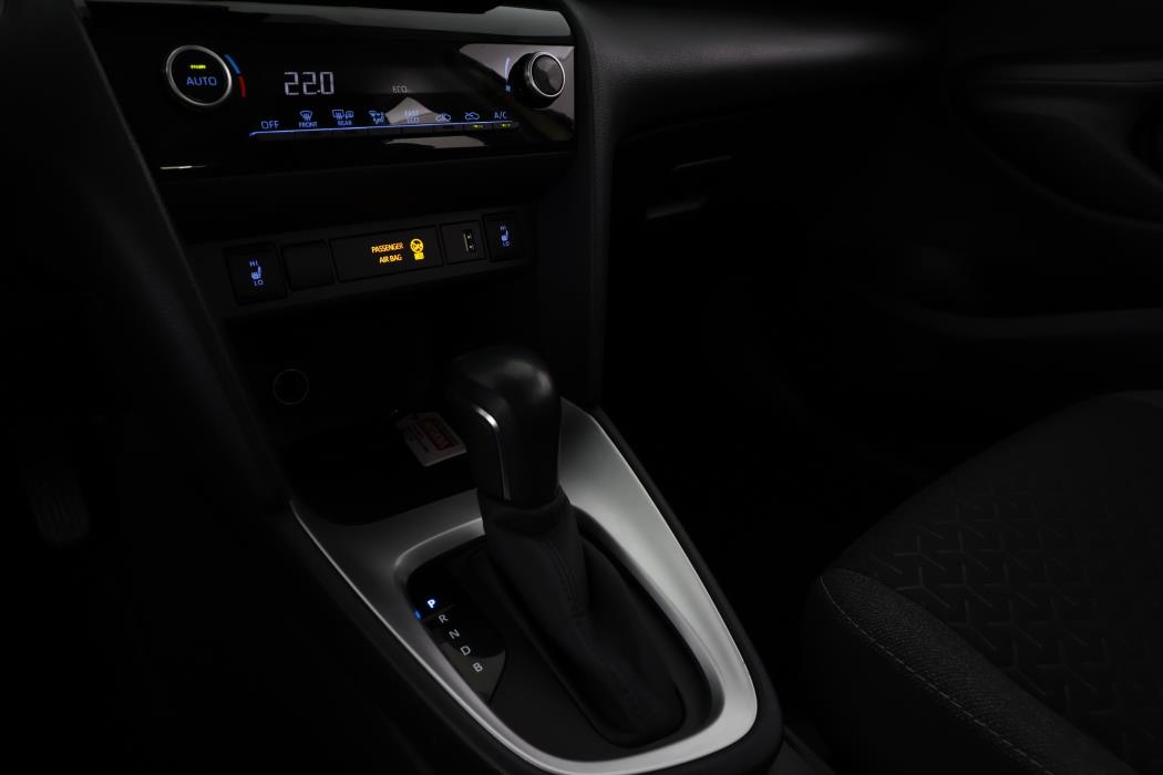 TOYOTA Yaris Cross 2024