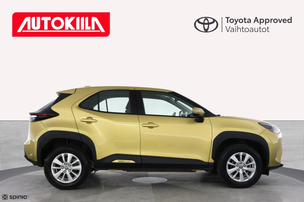 TOYOTA Yaris Cross 2024