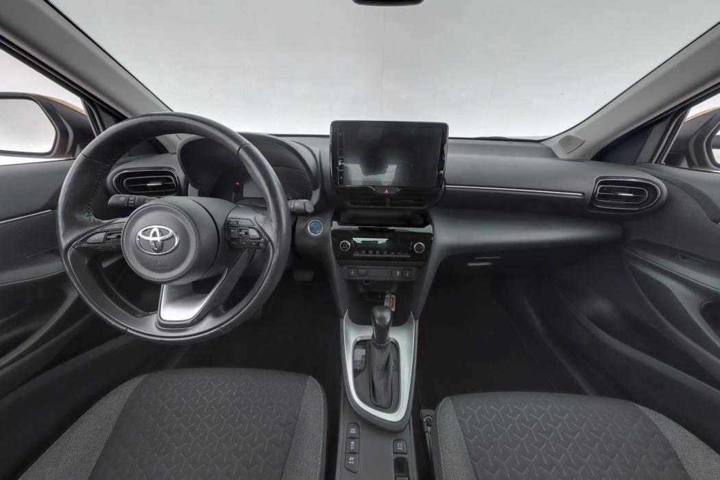 TOYOTA Yaris Cross 2024