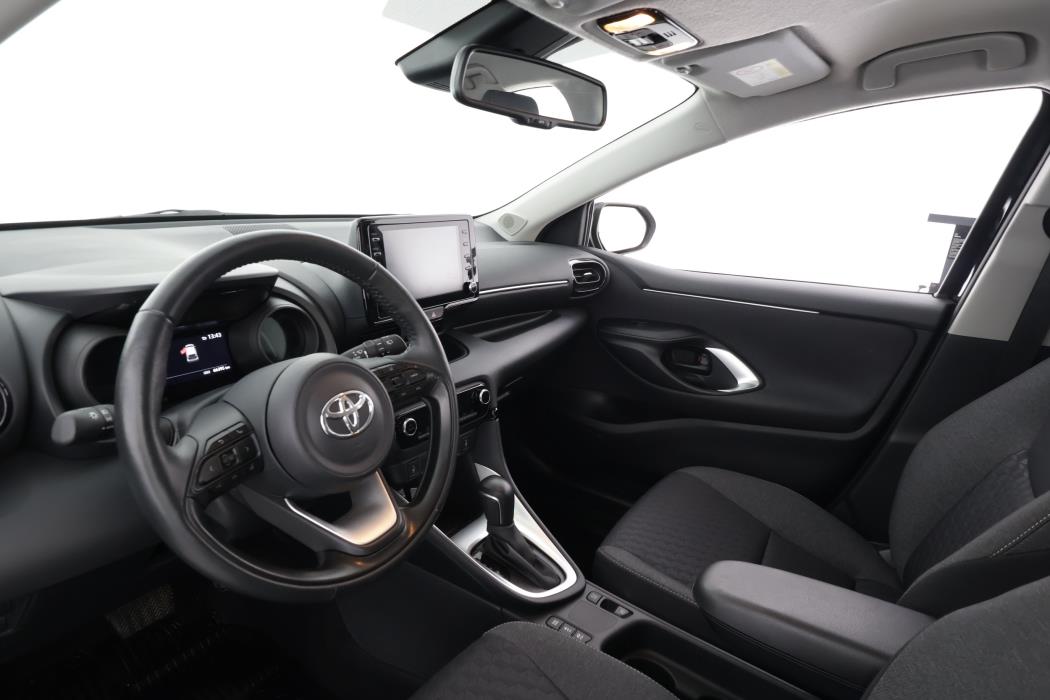 TOYOTA YARIS 2024