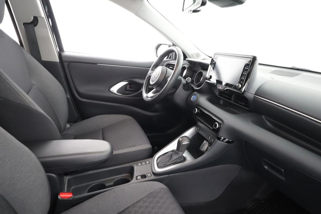 TOYOTA YARIS 2024