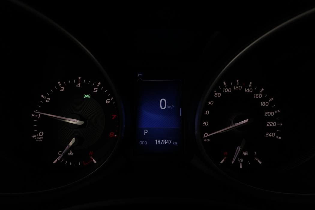 TOYOTA AVENSIS 2015