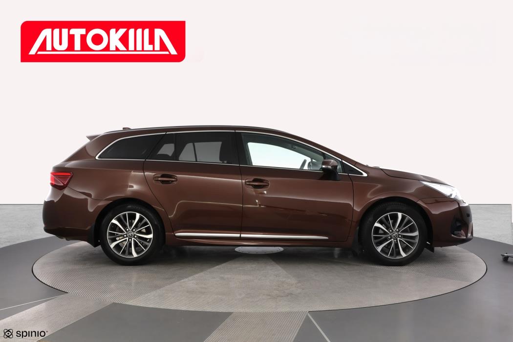 TOYOTA AVENSIS 2015