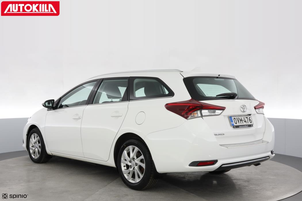 TOYOTA AURIS 2017