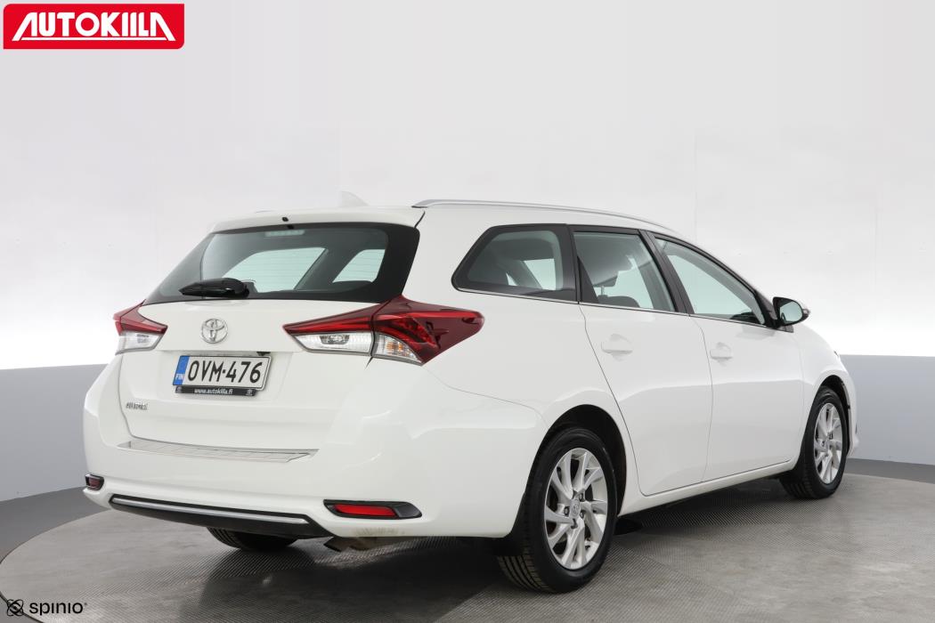 TOYOTA AURIS 2017