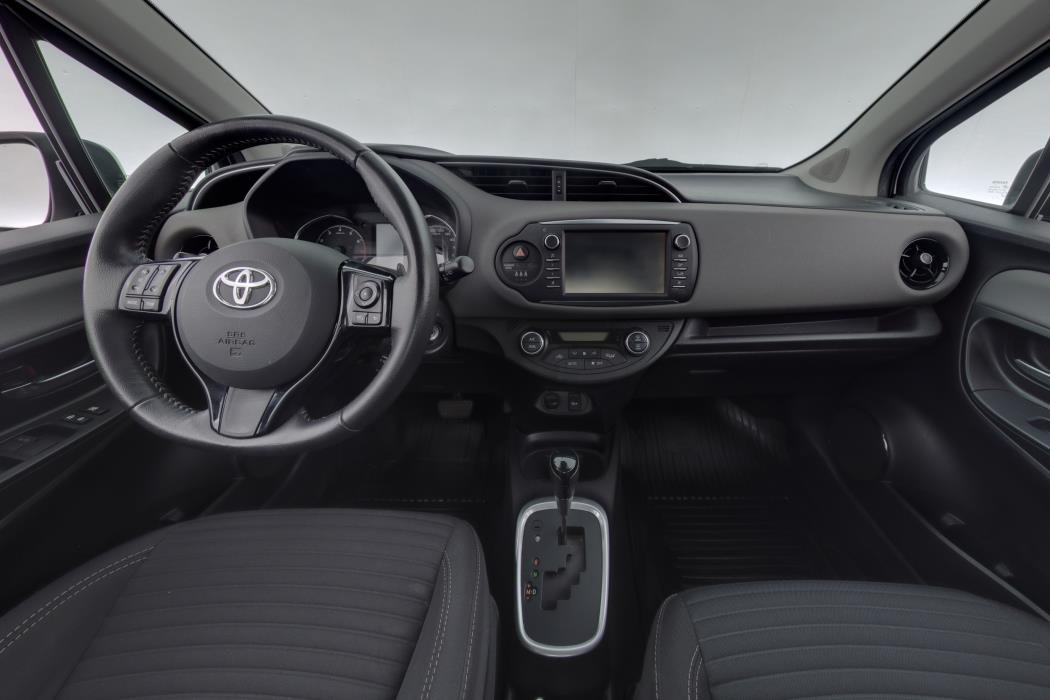 TOYOTA YARIS 2017