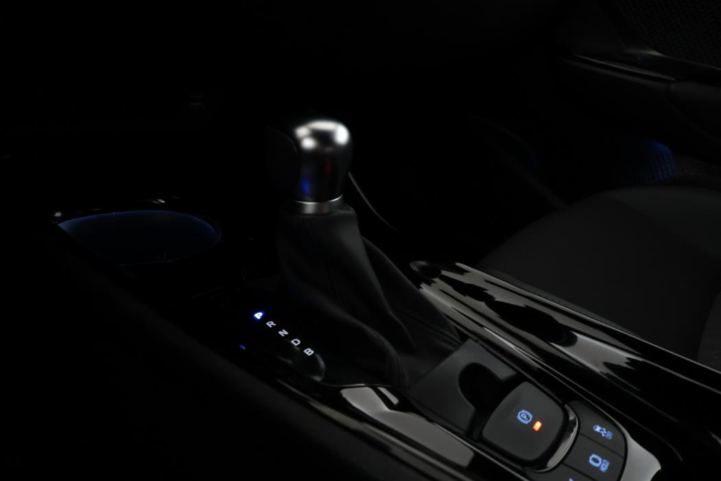 TOYOTA C-HR 2023
