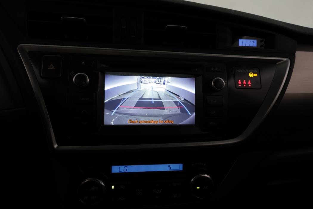 TOYOTA AURIS 2013