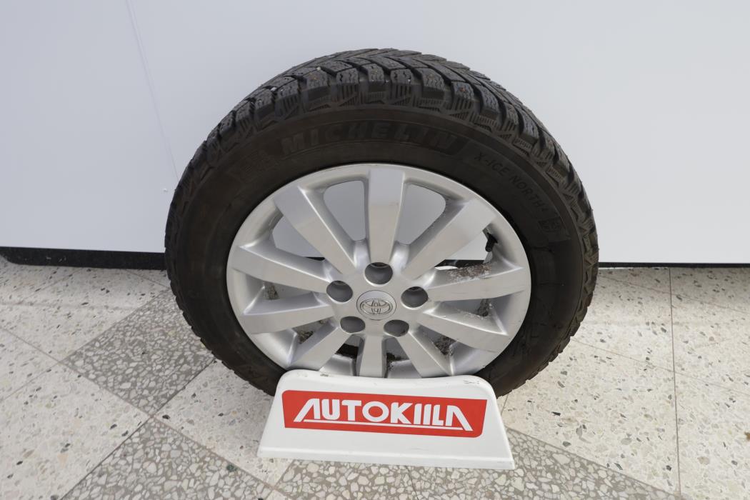 TOYOTA AURIS 2013