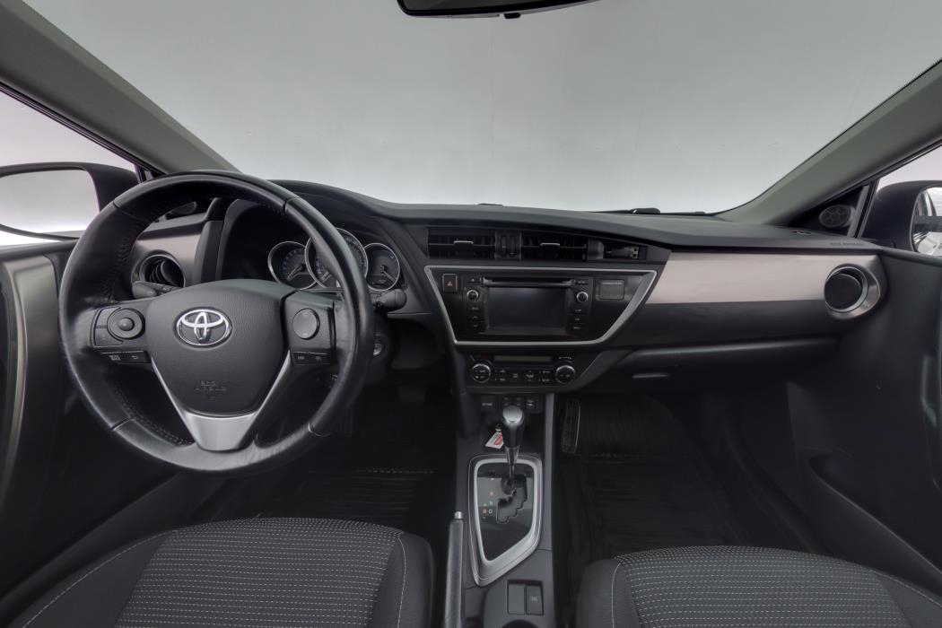 TOYOTA AURIS 2013