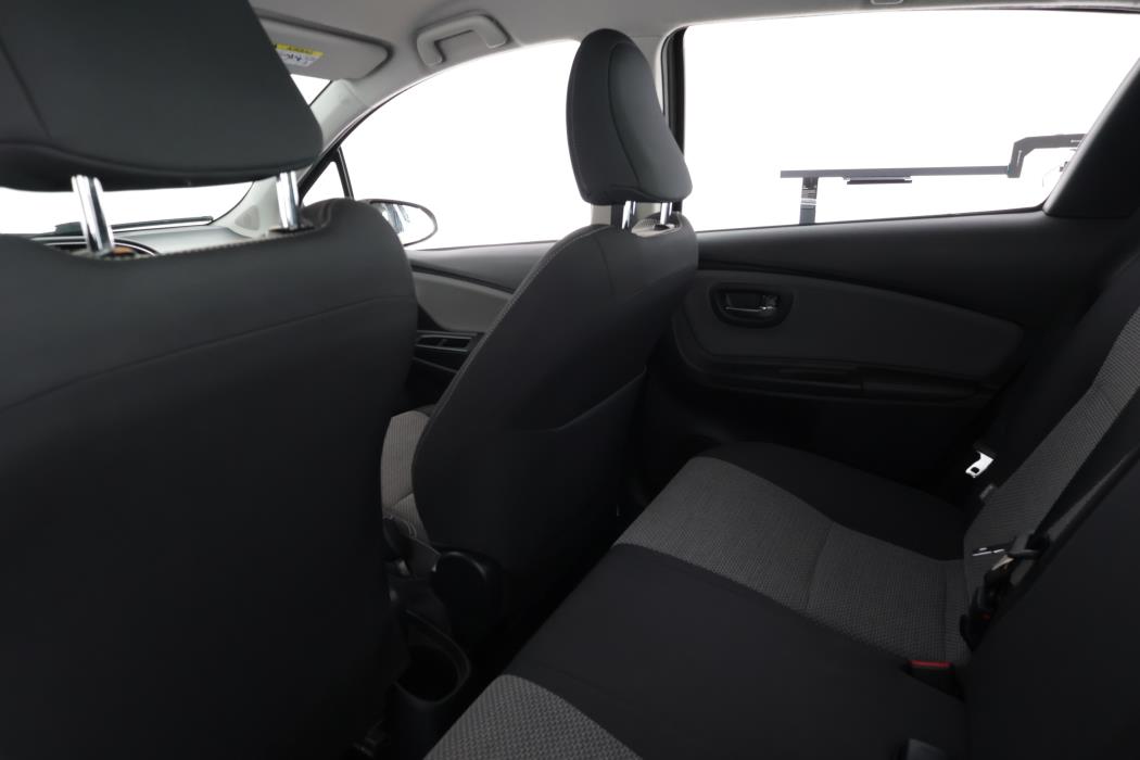 TOYOTA YARIS 2016