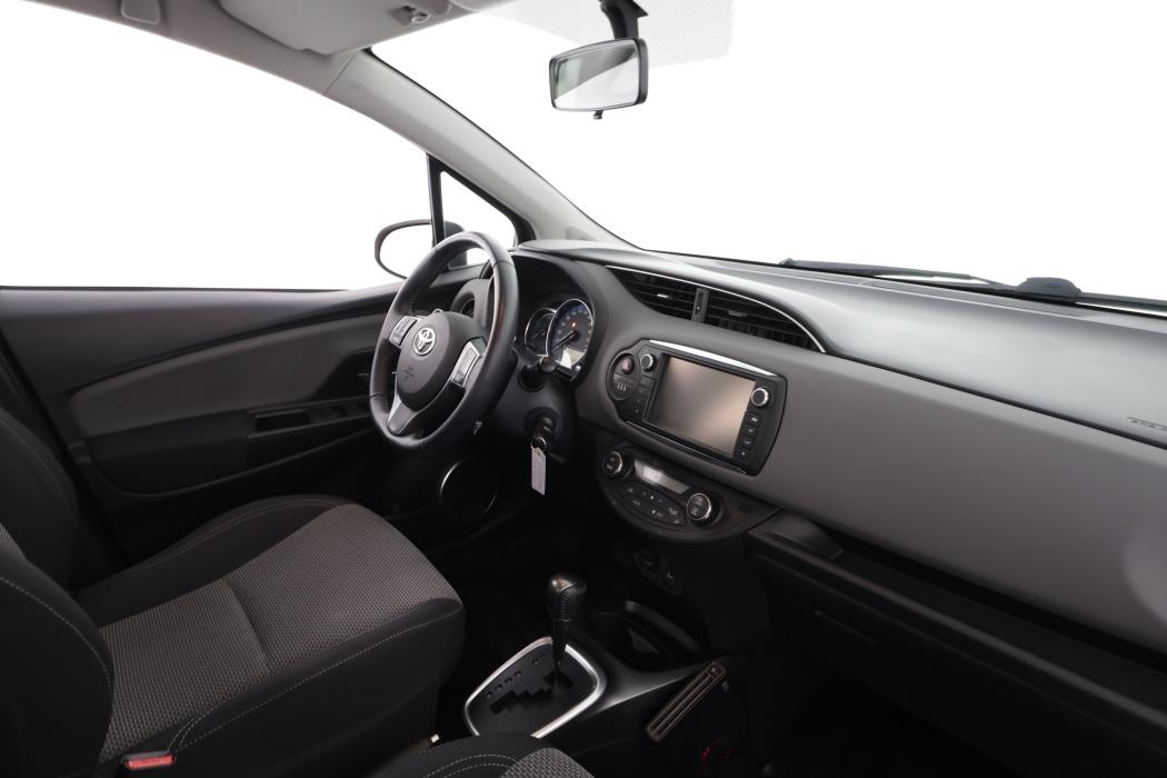 TOYOTA YARIS 2016