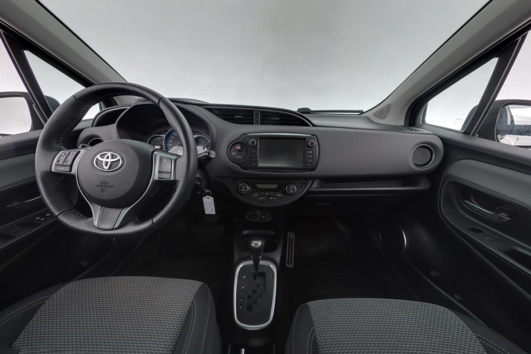 TOYOTA YARIS 2016